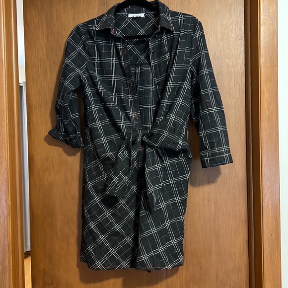 Mendocino shirt dress. With tie in front plaid material XS long sleeve - Picture 3 of 3